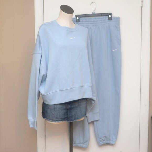 Nike Women's Fleece Oversized Sweater and Jogger Set BNWT Large - Picture 1 of 8